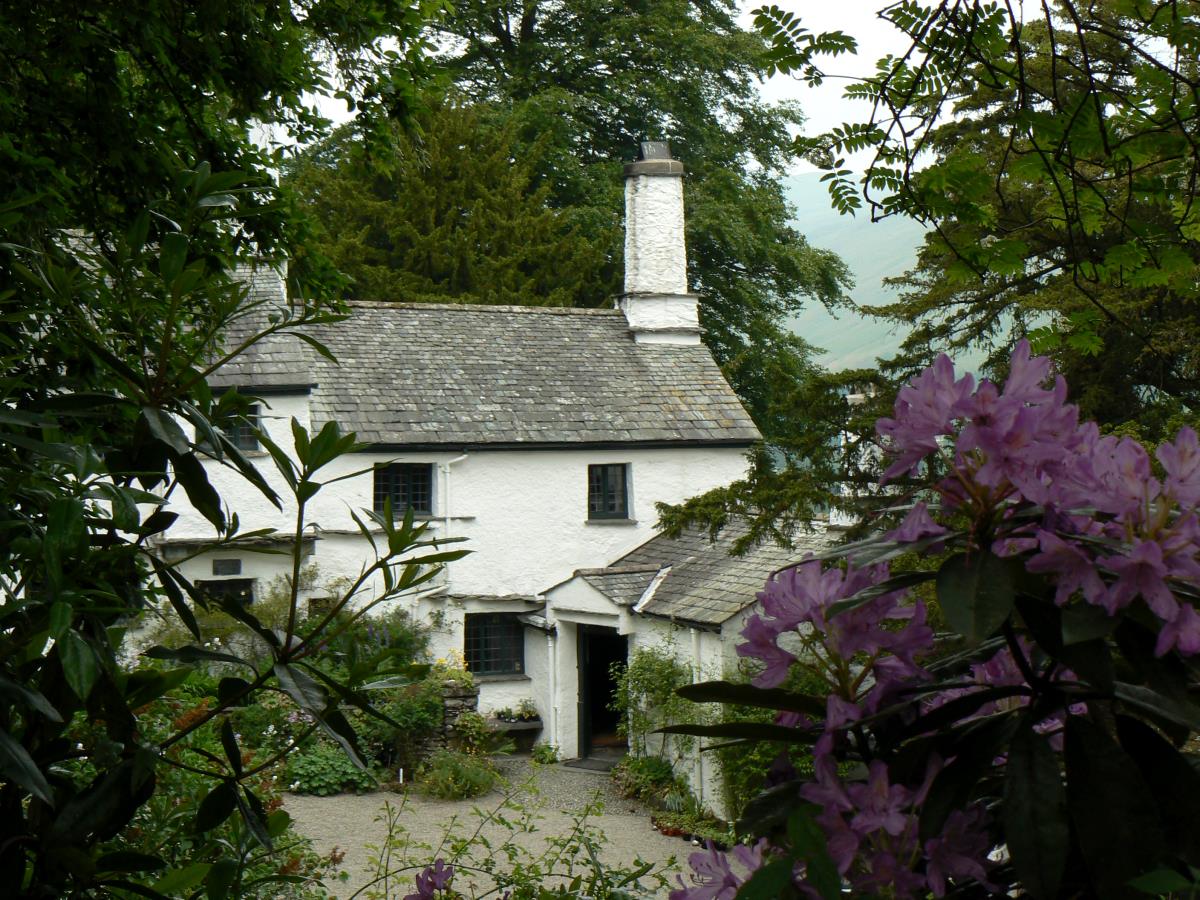 A first glimps of the old farmhouse